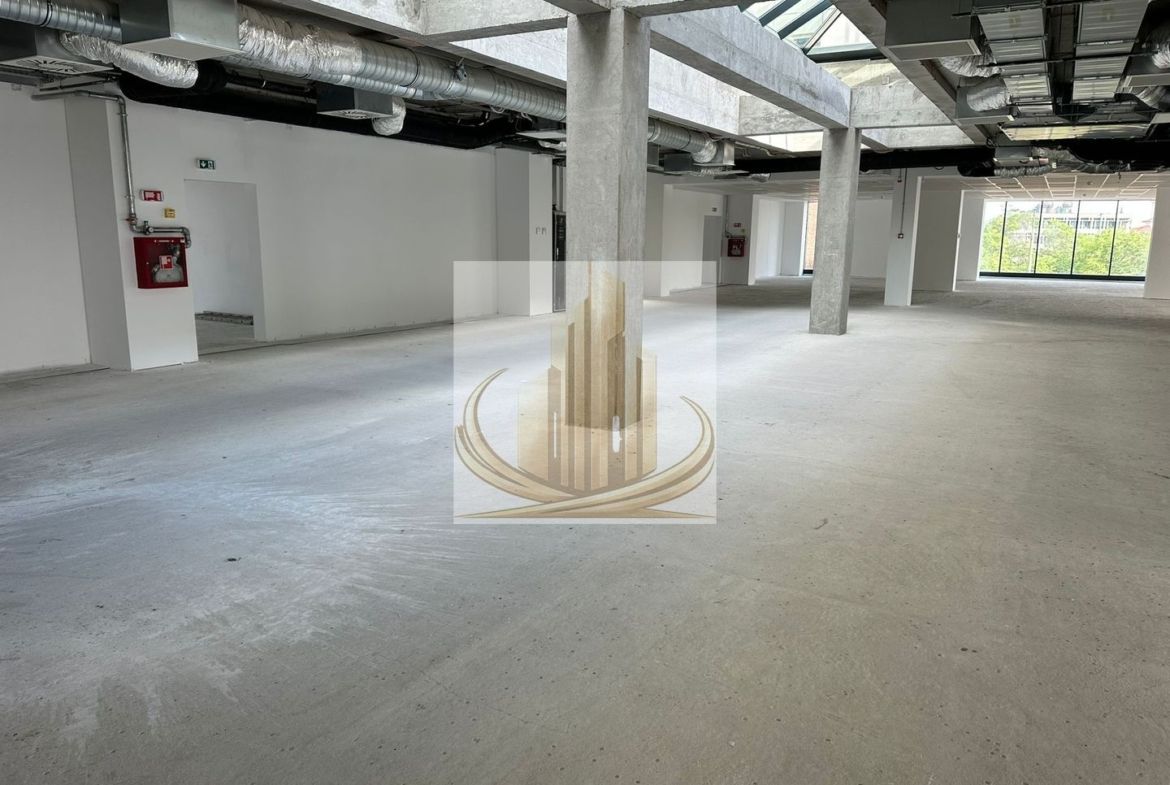 Spațiu comercial premium de mari dimensiuni – Fabrik Residence |