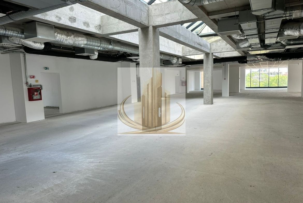 Spațiu comercial premium de mari dimensiuni – Fabrik Residence |