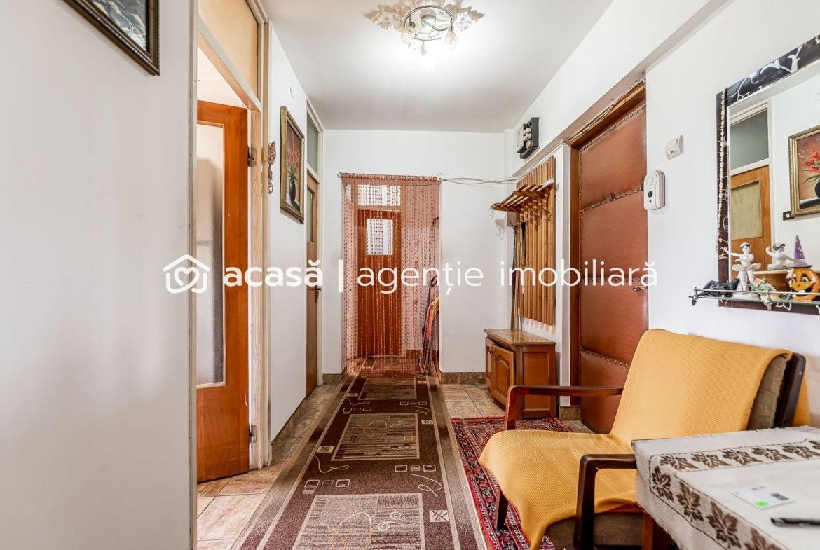 79.900 € | Vlaicu (între UTA și Lebăda) | 2 camere decomandat | lift