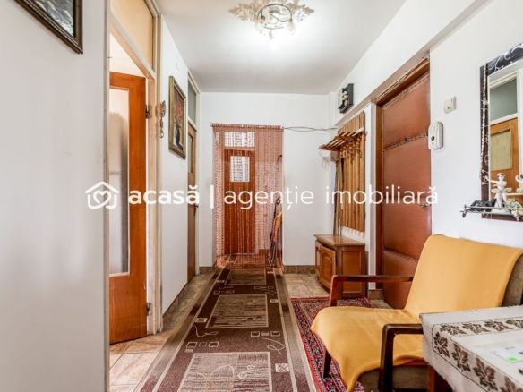 79.900 € | Vlaicu (între UTA și Lebăda) | 2 camere decomandat | lift