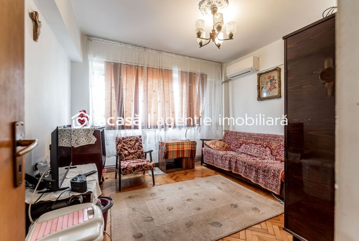 79.900 € | Vlaicu (între UTA și Lebăda) | 2 camere decomandat | lift