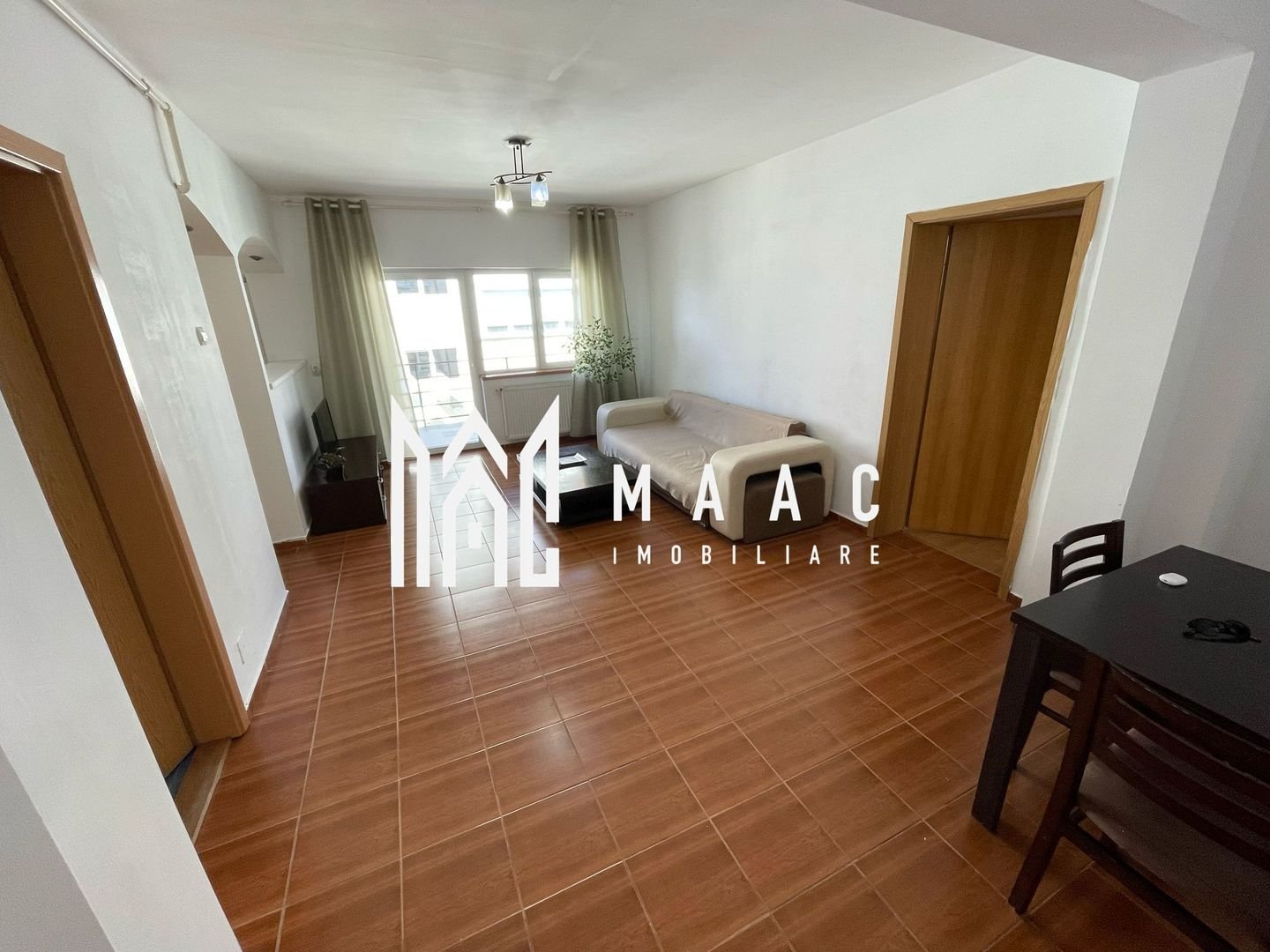 Apartament de închiriat I 4 camere I 96 mp utili I Strand II I etaj 2