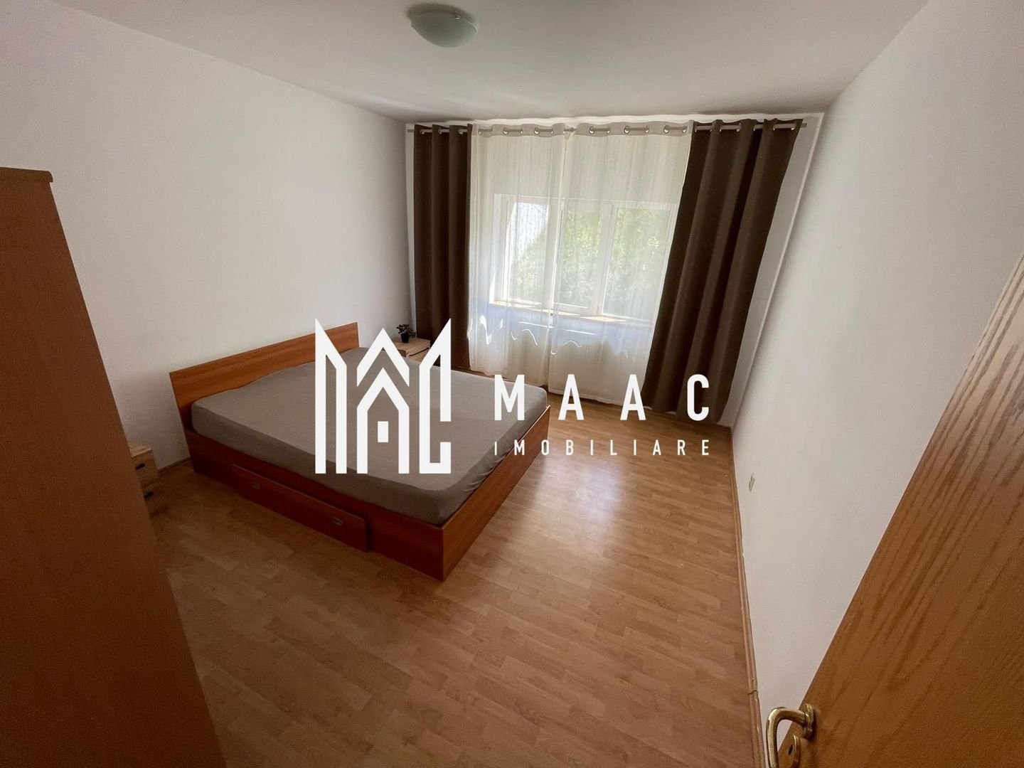 Apartament de închiriat I 4 camere I 96 mp utili I Strand II I etaj 2