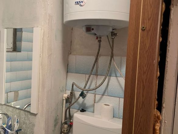 De vanzare apartament 3 camere Micro 16, etaj 4/4, 64.000 euro