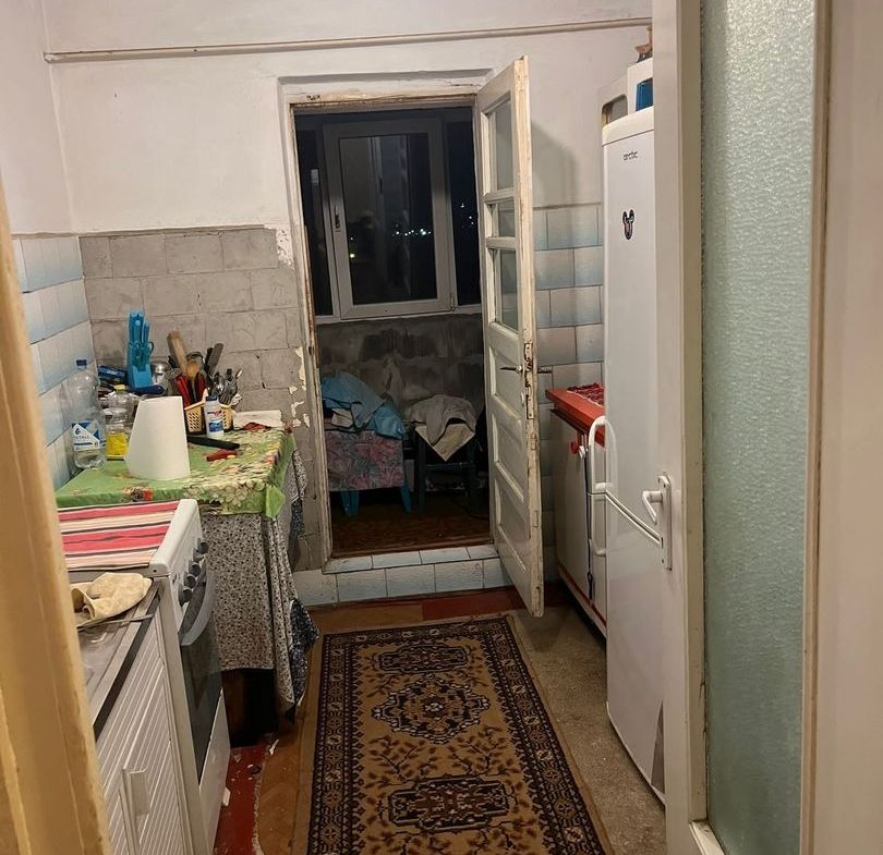 De vanzare apartament 3 camere Micro 16, etaj 4/4, 64.000 euro