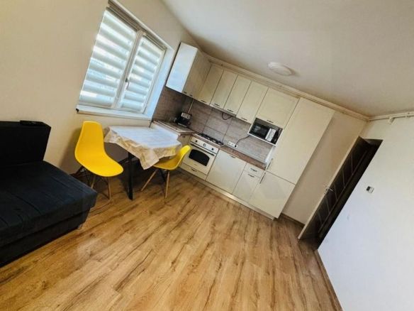Apartament 3 camere 55 mp utili si curte 40 mp cartierul Arhitectilor