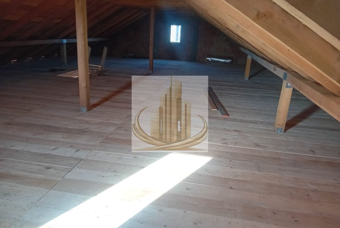 Vand/Schimb Livada Belint 16000mp