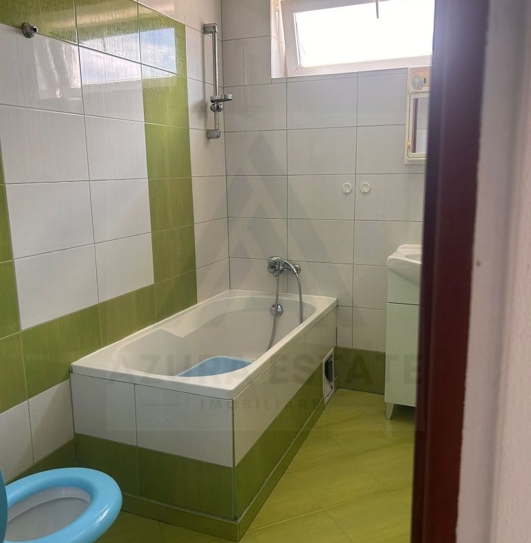 Garsonieră decomandată, renovată, 28 mp. – Cartier Turnișor