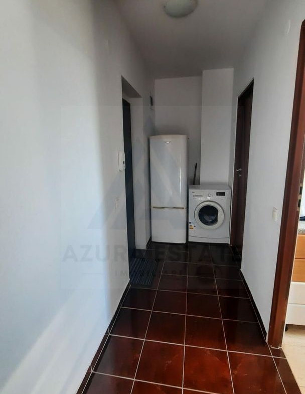 Garsonieră decomandată, renovată, 28 mp. – Cartier Turnișor