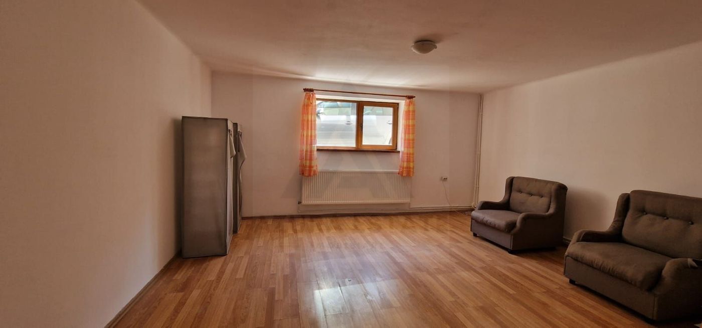 Casa P+1+M cu 5 camere teren 486 mp garaj si filigorie in Trei Stejari