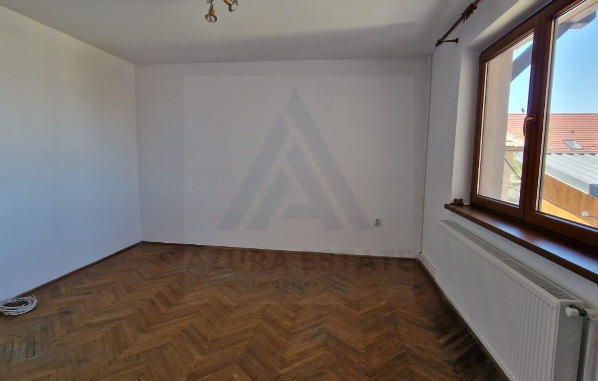 Casa P+1+M cu 5 camere teren 486 mp garaj si filigorie in Trei Stejari