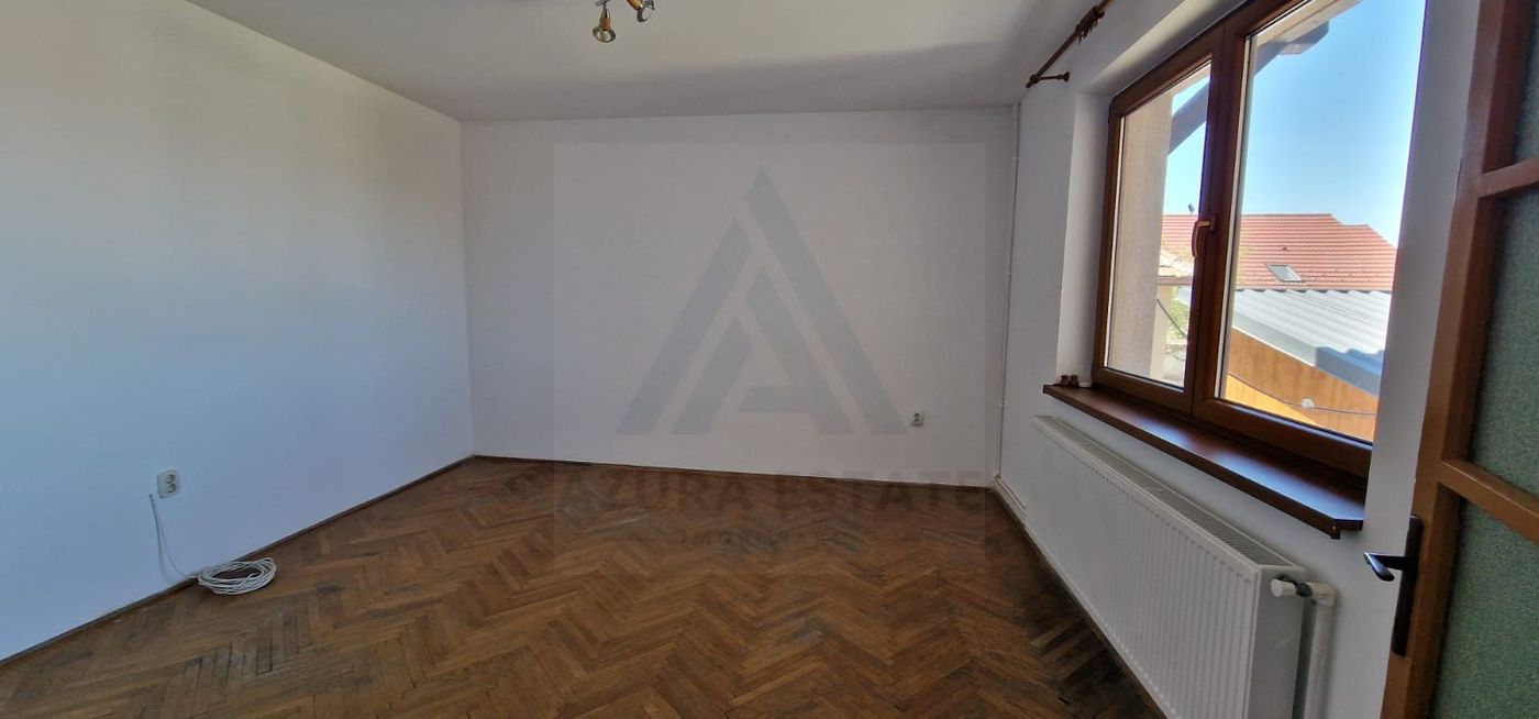 Casa P+1+M cu 5 camere teren 486 mp garaj si filigorie in Trei Stejari