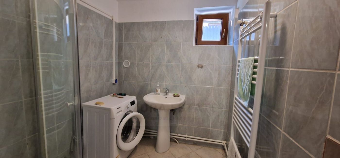 Casa P+1+M cu 5 camere teren 486 mp garaj si filigorie in Trei Stejari