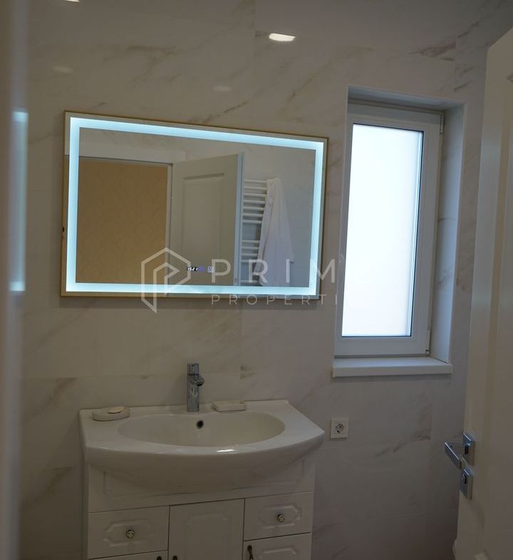 Casă tip duplex complet amenajată si mobilată