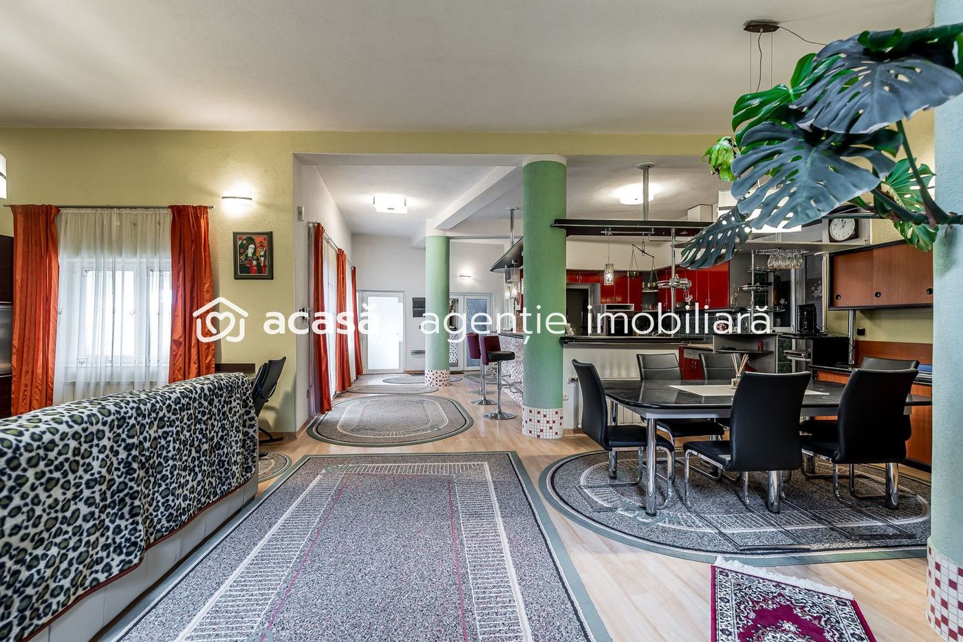 Spațiu comercial,  hala, si un penthouse în centrul Aradului Nou
