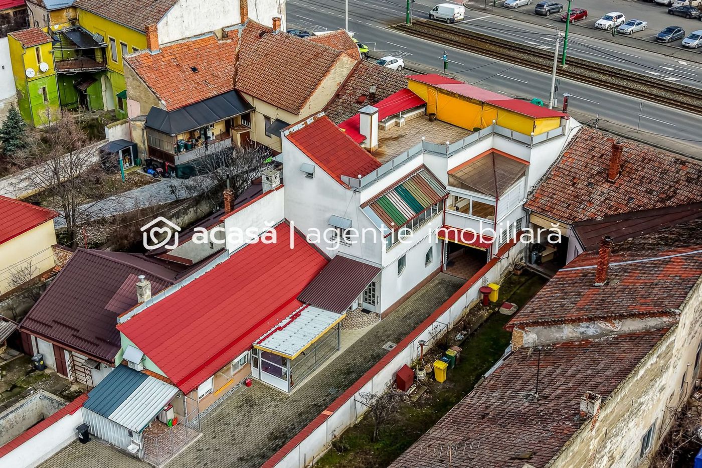 Spațiu comercial,  hala, si un penthouse în centrul Aradului Nou