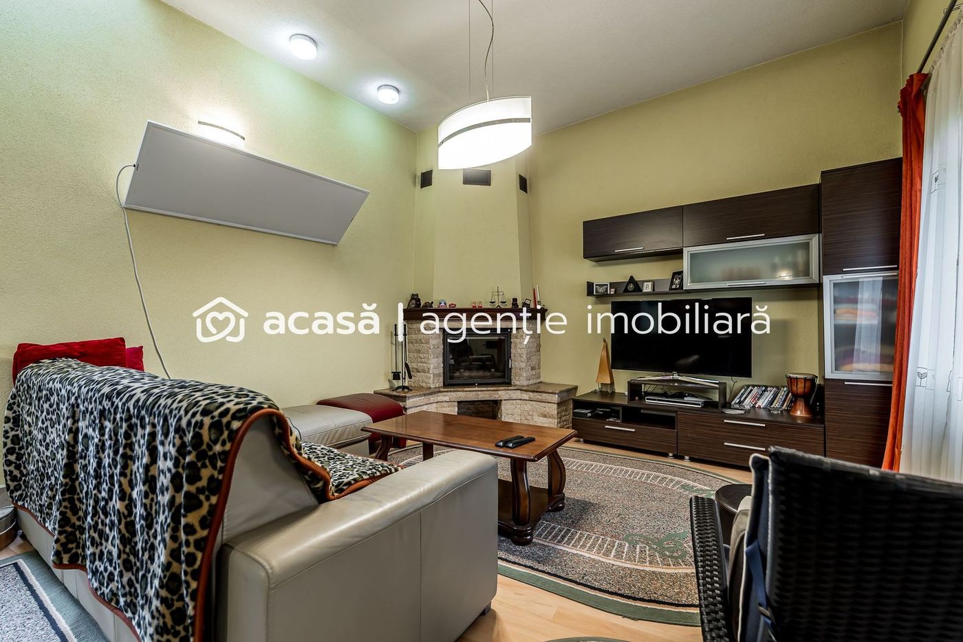 Spațiu comercial,  hala, si un penthouse în centrul Aradului Nou