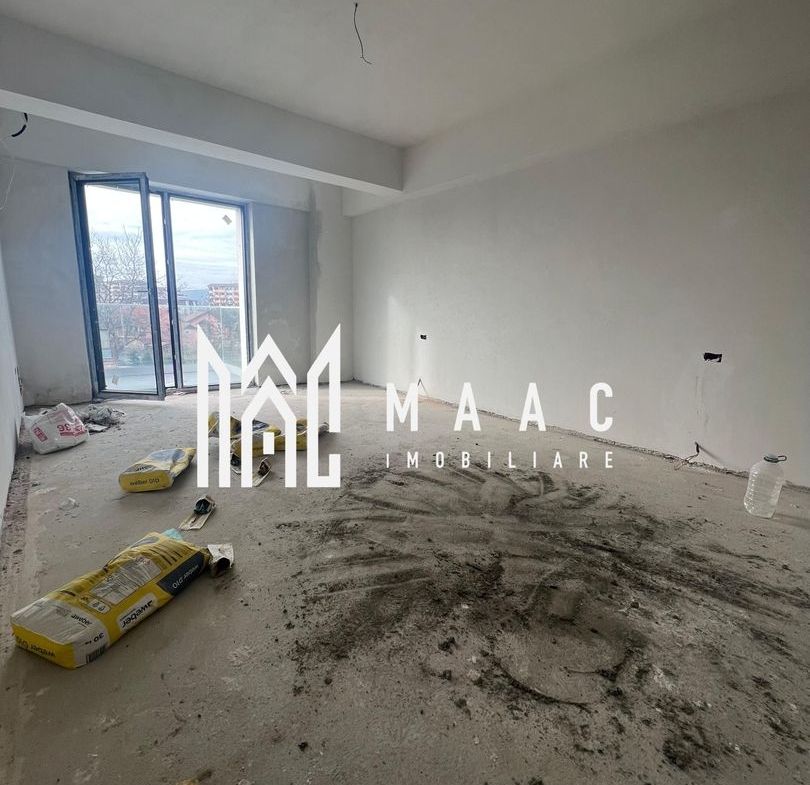 Studio | Dem Radulescu- Ostroveni | Bloc intabulat
