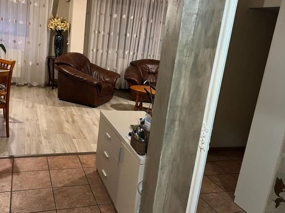 De inchiriat apartament cu 3 camere, str. Anghel Saligny, 450 euro