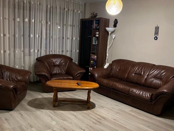 De inchiriat apartament cu 3 camere, str. Anghel Saligny, 450 euro