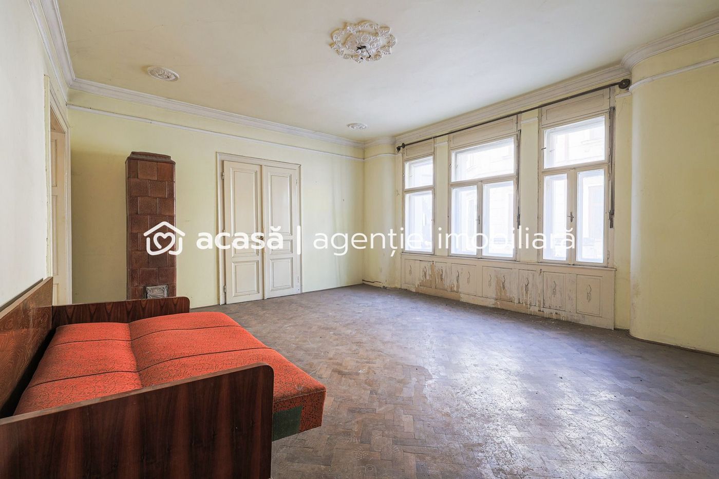 Proiect de clinică sau birouri în centru – casă cu demisol, de renovat