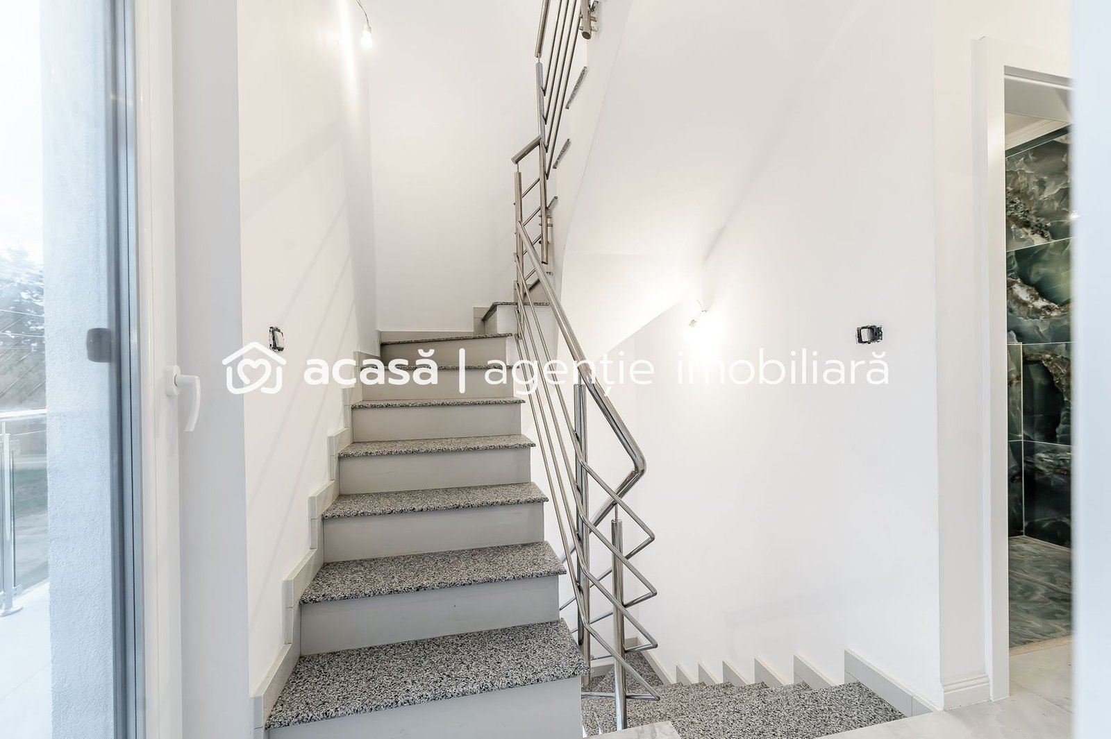 Casă nouă 2025 cu terasă rooftop – 5 camere, design modern, în Gai