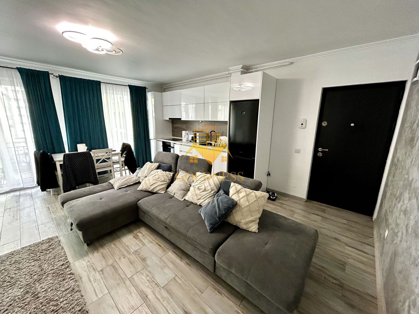 2 camere open space, Parcare, Modern, OMV, Mega Image, Europa