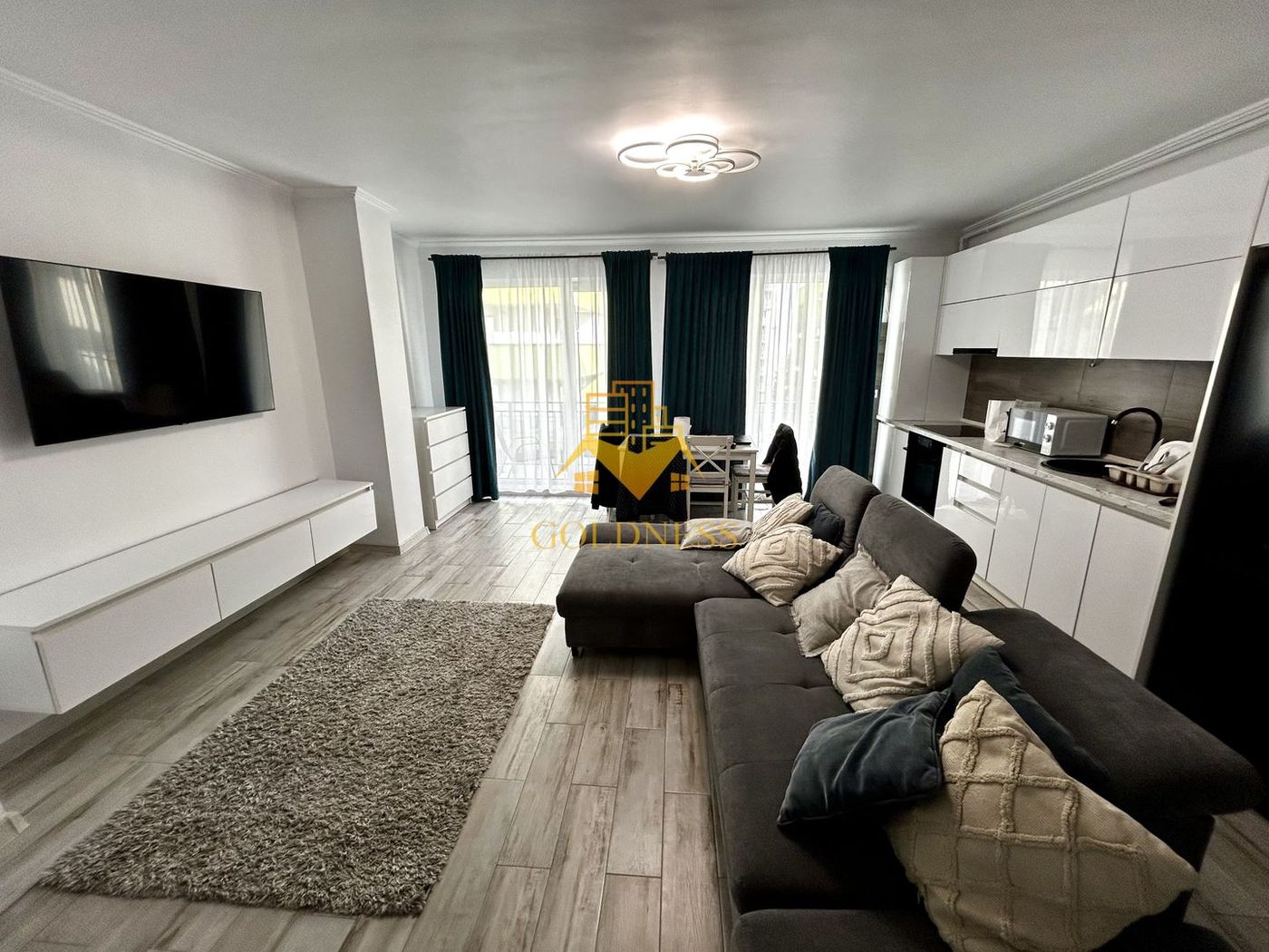2 camere open space, Parcare, Modern, OMV, Mega Image, Europa