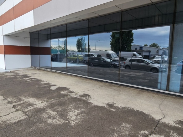 Pantelimon spatiu comercial 950 mp