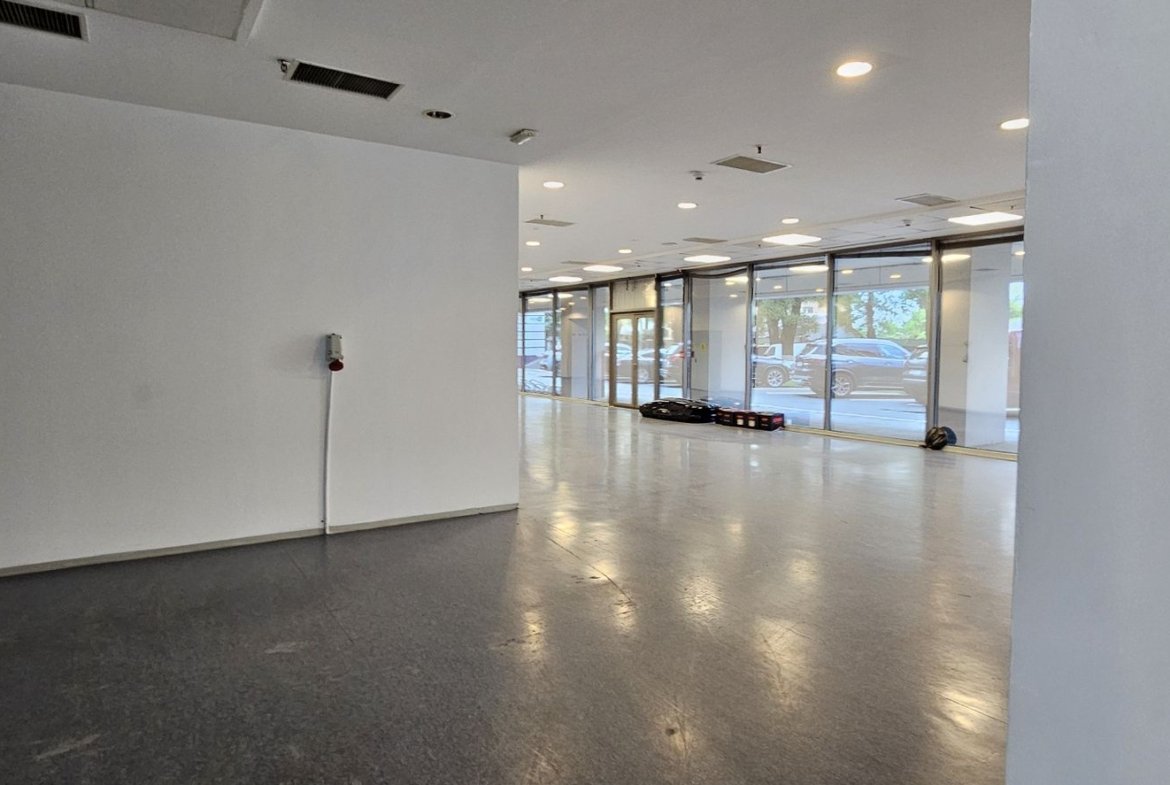 Pantelimon spatiu comercial 950 mp
