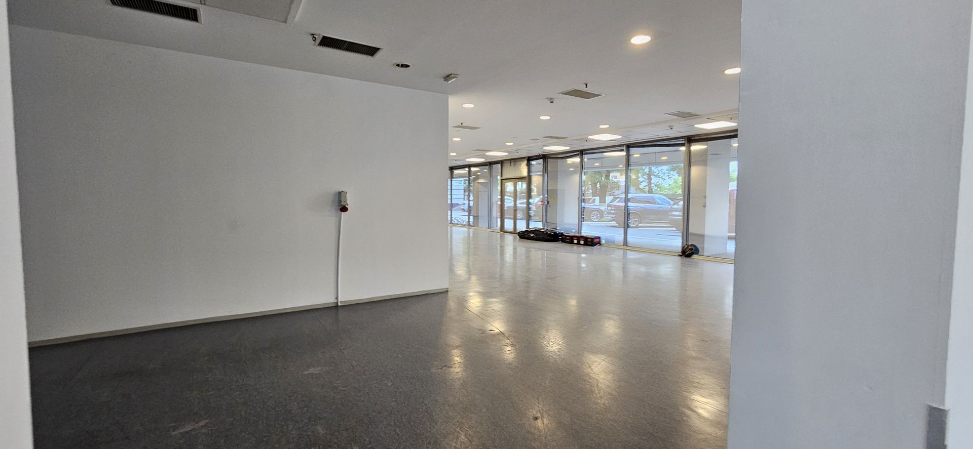 Pantelimon spatiu comercial 950 mp