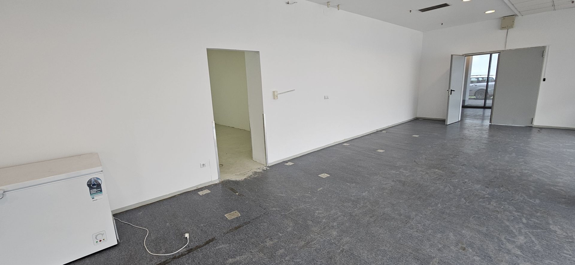 Pantelimon spatiu comercial 950 mp