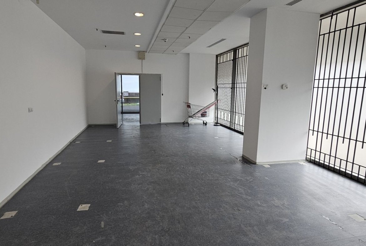 Pantelimon spatiu comercial 950 mp