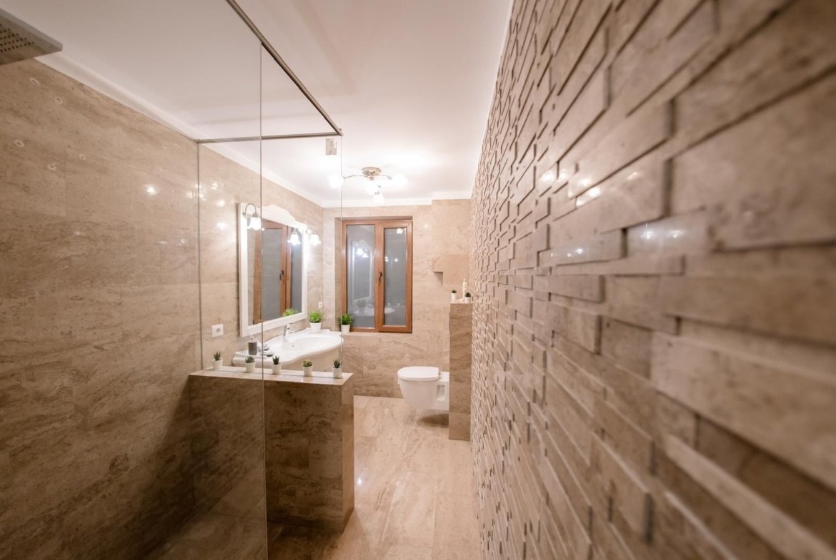 Universitate apartament 5 camere 220 mp de inchiriat