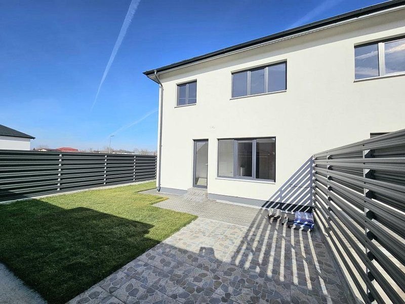 Vila tip duplex de vânzare – Glina, Ilfov  4 camere particular