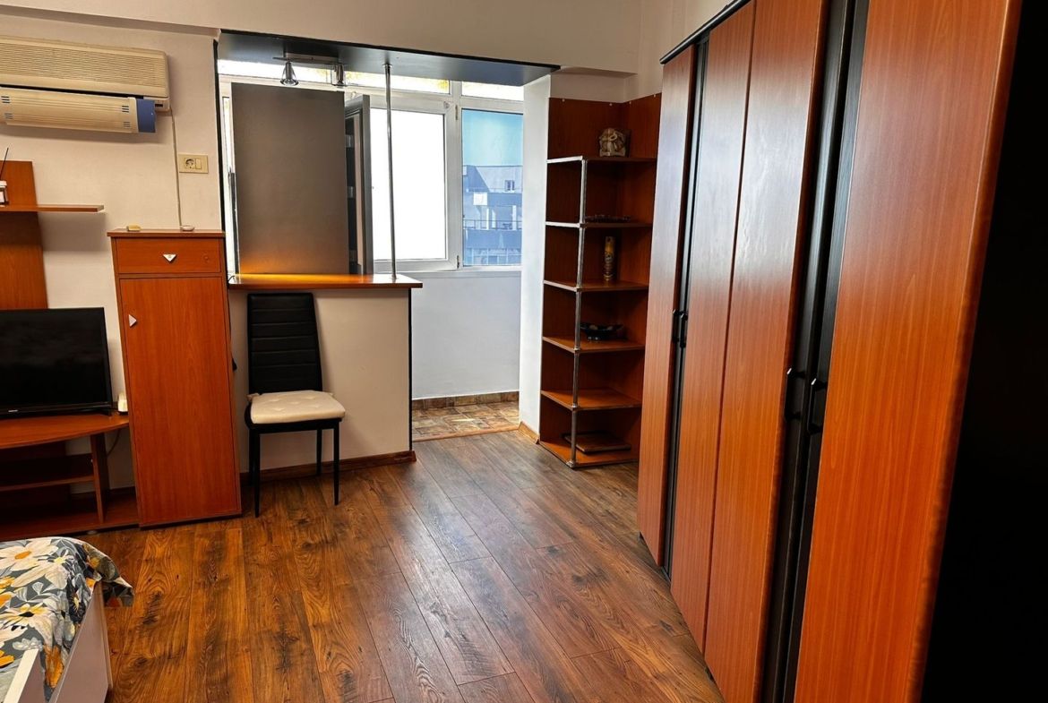 Titulescu Banu Manta garsoniera mobilata si utilata complet