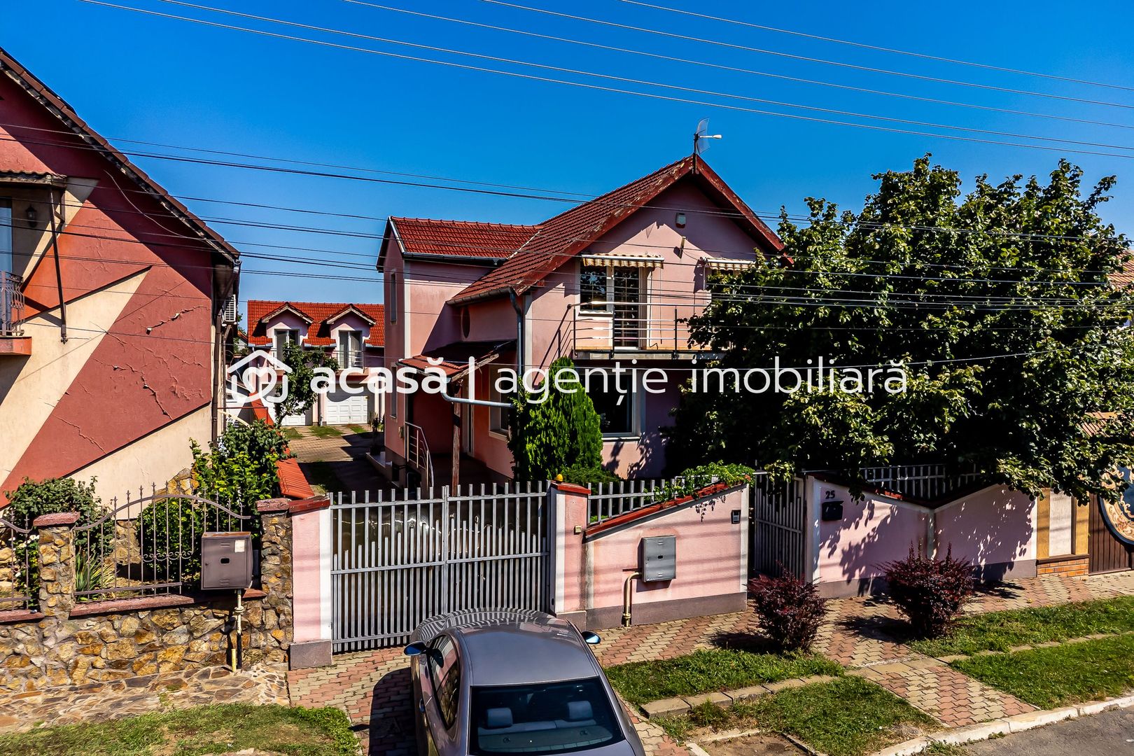 Vilă cu 6 camere în zona rezidențială – Poltura