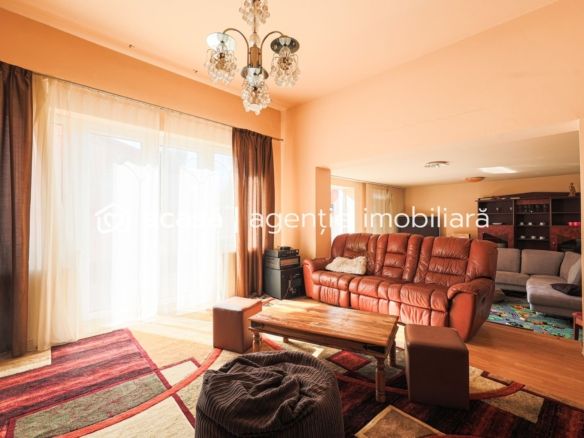Vilă cu 6 camere în zona rezidențială – Poltura