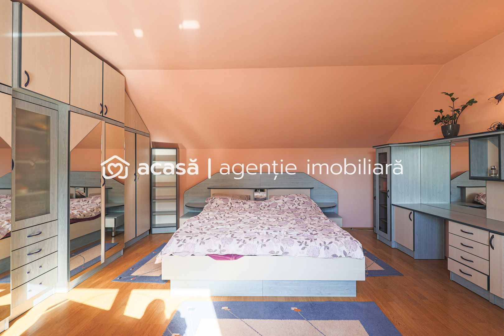 Vilă cu 6 camere în zona rezidențială – Poltura