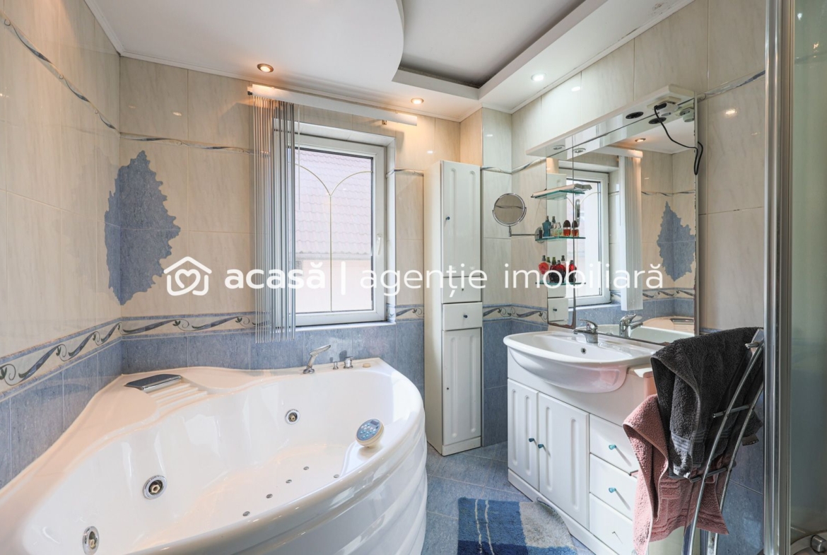 Vilă cu 6 camere în zona rezidențială – Poltura