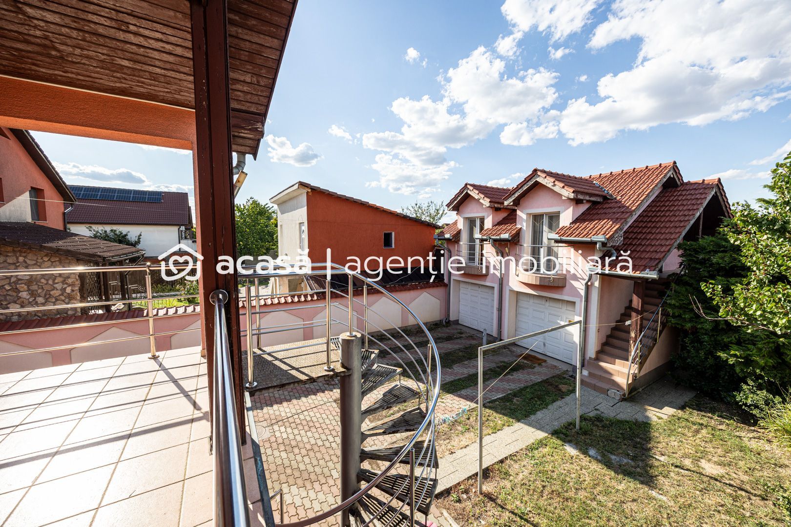 Vilă cu 6 camere în zona rezidențială – Poltura