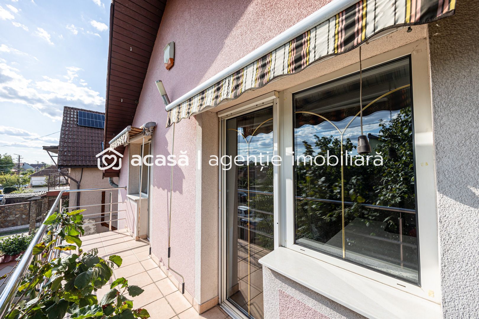 Vilă cu 6 camere în zona rezidențială – Poltura