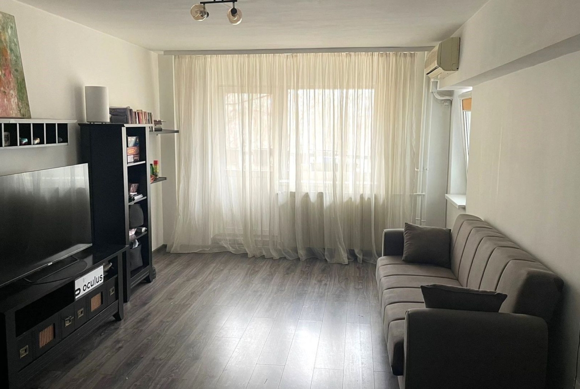 Unirii Alba Iulia de inchiriat apartament 2 camere mobilat si utilat