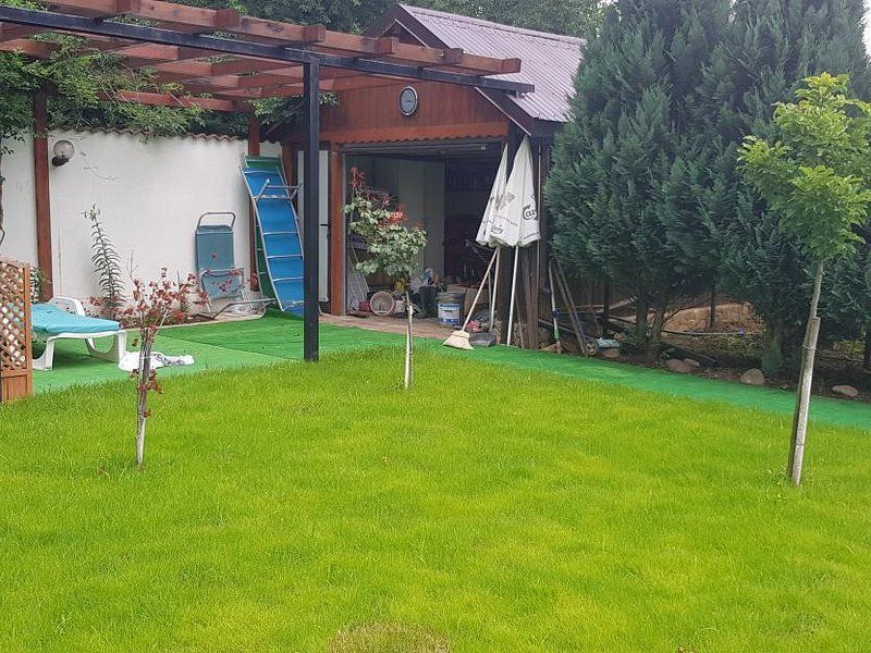 Afumati vila 8 camere , teren 1300 mp , piscina