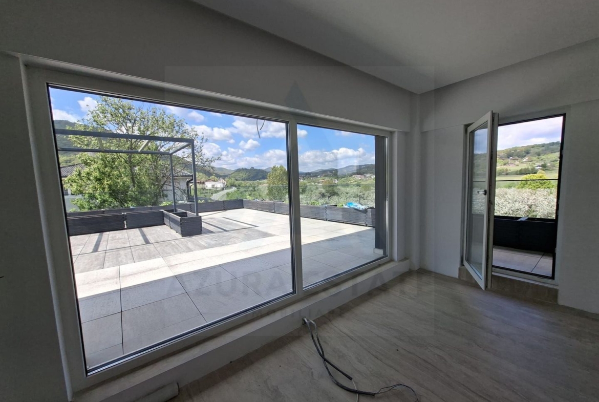 Casă moderna 229 mp utili garaj  piscina terasa balcon Cisnadioara