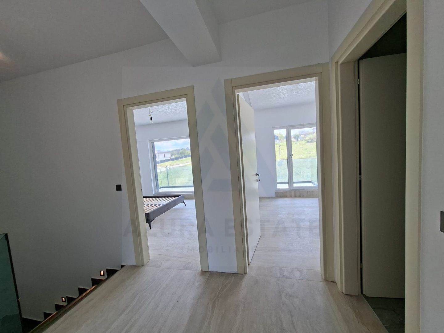 Casă moderna 229 mp utili garaj  piscina terasa balcon Cisnadioara