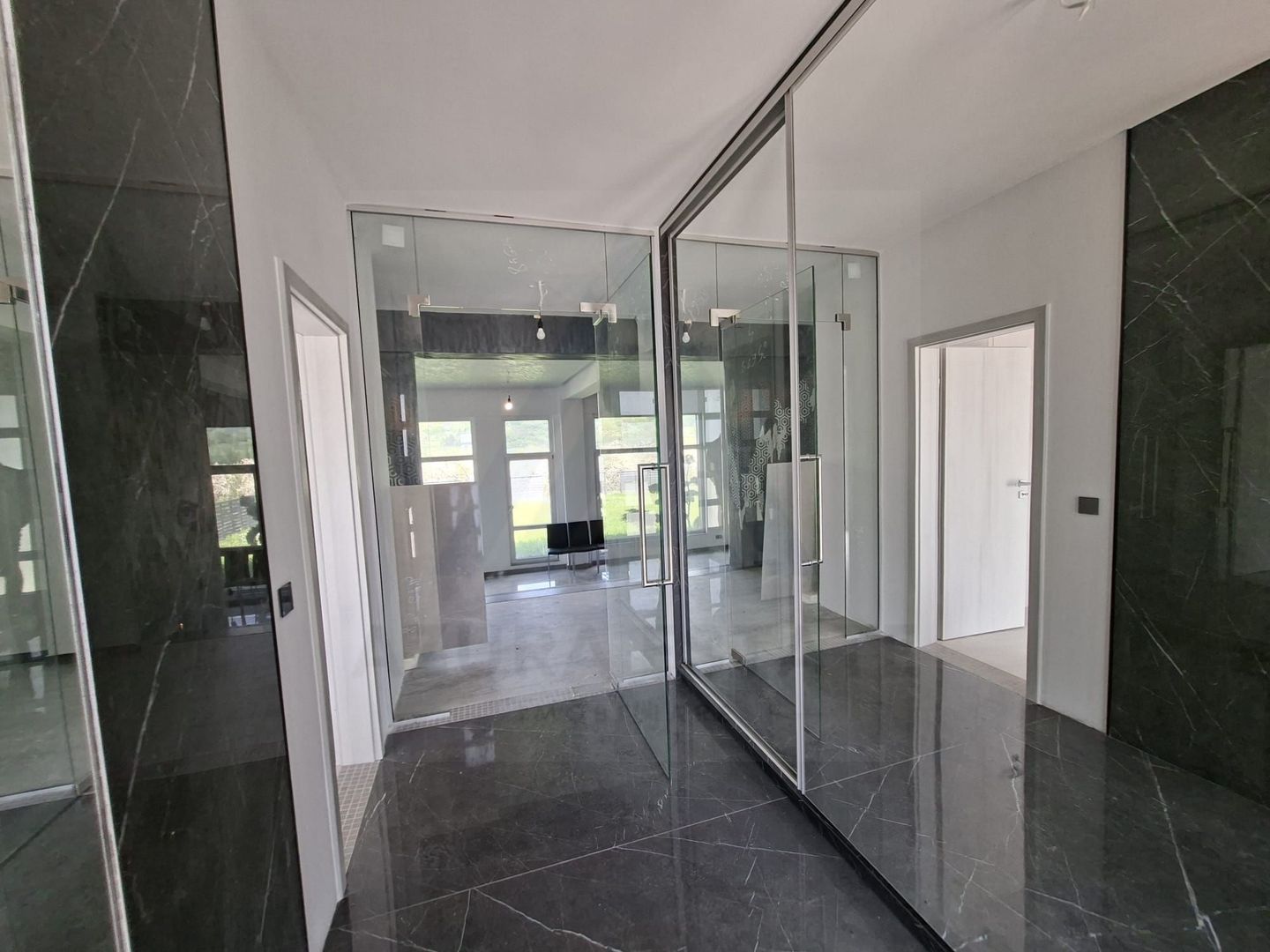 Casă moderna 229 mp utili garaj  piscina terasa balcon Cisnadioara