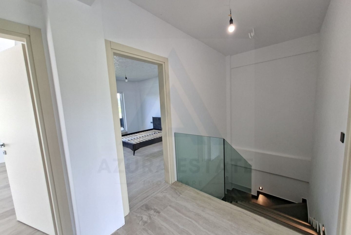 Casă moderna 229 mp utili garaj  piscina terasa balcon Cisnadioara