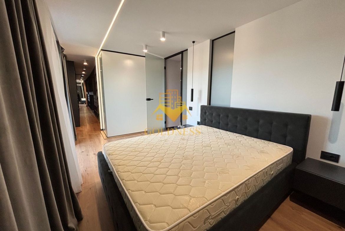 Penthouse mobilat lux, parcare, AC, bloc nou, Semicentral, zona Horea