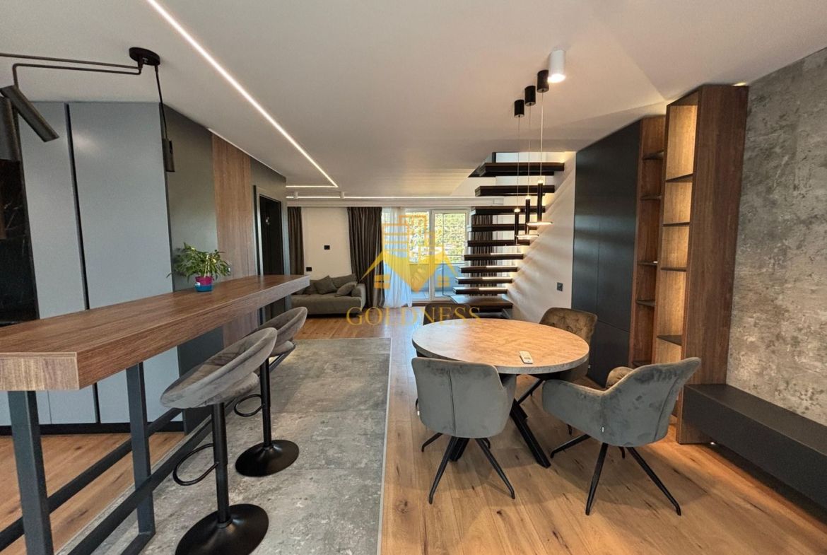 Penthouse mobilat lux, parcare, AC, bloc nou, Semicentral, zona Horea